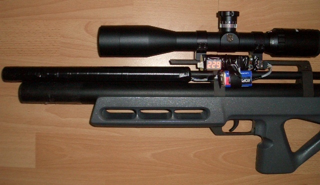 640 x 370