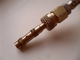 click for enlarge 640 X 480  44,6 Kb picture