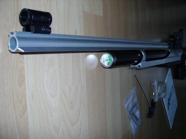 640 x 480