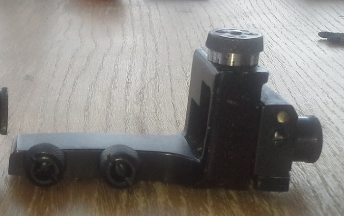 700 x 440