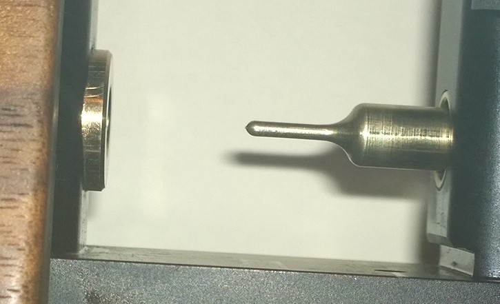 725 x 441