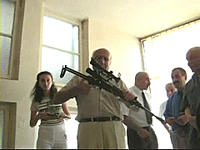 click for enlarge 480 X 360 21,9 Kb picture