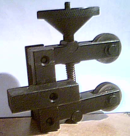 425 x 443