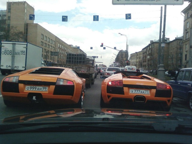 640 x 480