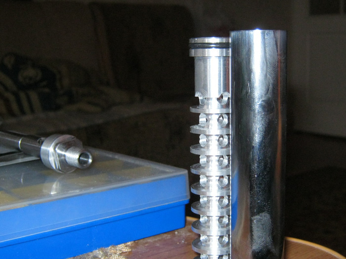 700 x 525