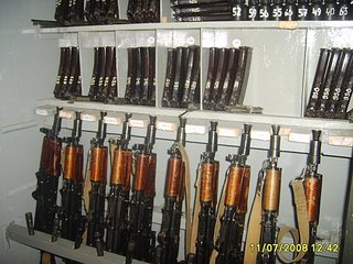click for enlarge 604 X 453  64,0 Kb picture