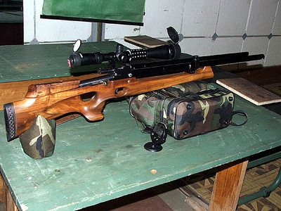 click for enlarge 700 X 525  83,3 Kb picture